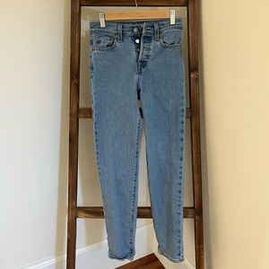 Levi’s Wedgie Fit Ankle